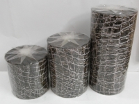 Nến hình da rắn ɸ 7,5 cm: cao 7,5 cm 60.000 đ/cái, cao 15 cm 120.000 đ/cái (hết size giữa)