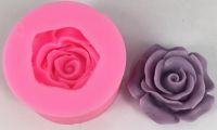 Khuôn silicon bông hoa hồng nhỏ ɸ 3,8 cm, cao 1,8 cm: 40.000 đ/cái, 6 cái = 200.000 đ