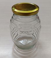 Hũ ong, nắp thiếc (ɸ thân giữa 8,4 cm, cao 11,3 cm, đựng được 290 gr sáp): 15.000 - 25.000 đ/cái