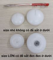 Nến nổi, nến thả nước LỚN (bên phải, ɸ 4,9 cm, cao 2,2 cm, màu trắng, thắp 3 giờ): 5.500 - 7.000 đ/cái